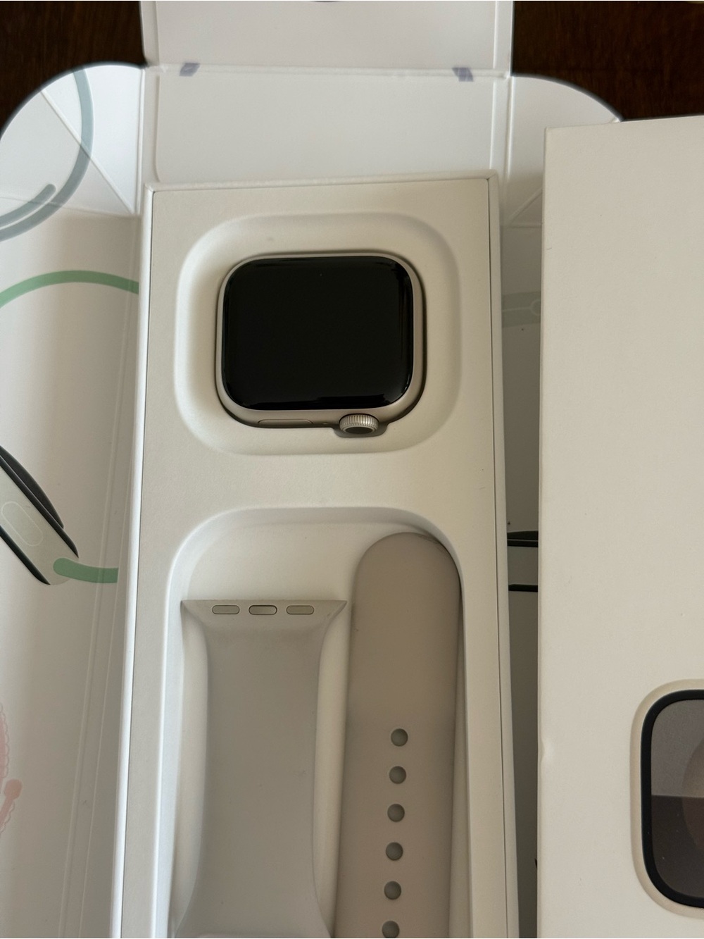 Apple Watch Series 9 GPS (2024) 41mm
Starlight Aluminum Case - Picture 4 of 11
